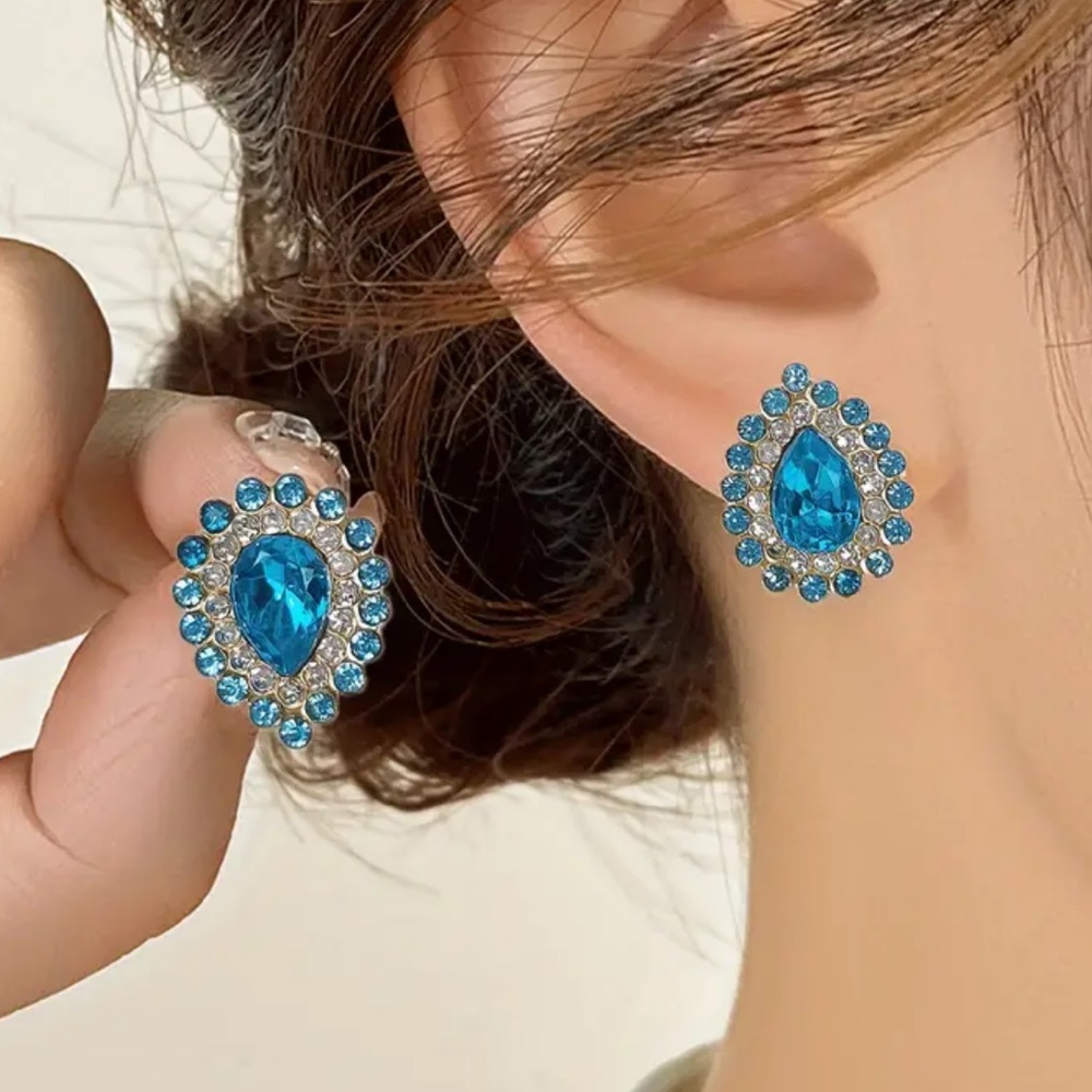 NEW Retro Aquamarine Water drop Gold 14k Stud Earrings